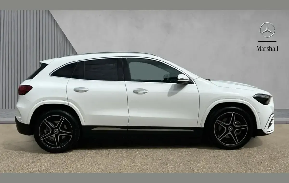 Used Mercedes GLA220 Executive 190 HP (139 kW) 2026 White SUV