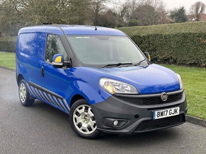Blue Used 2017 Fiat Doblò MPV | £4,990 (Good price) - Image 1/4