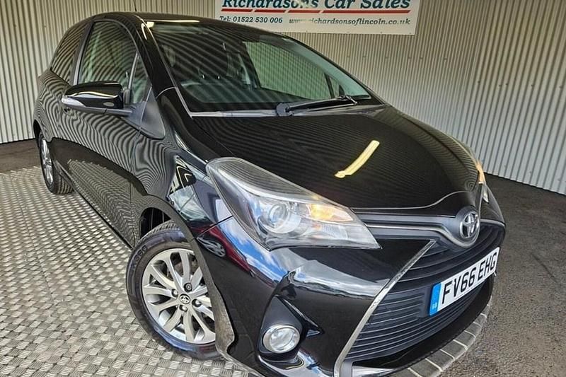 Black Used 2016 Toyota Yaris Hatchback | £7,500 (Fair price) - Image 1/1