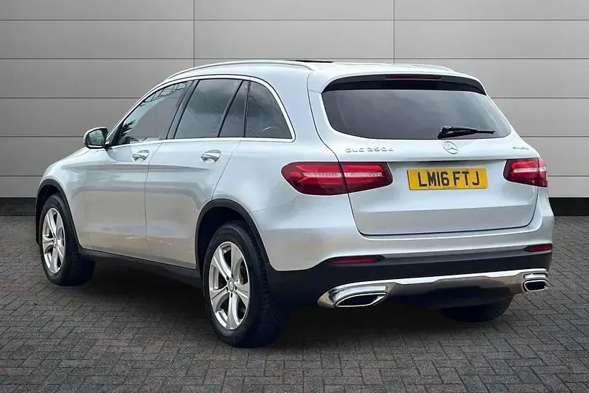 Used Mercedes GLC250 Premium 204 HP (150 kW) 2016 Iridium silver SUV