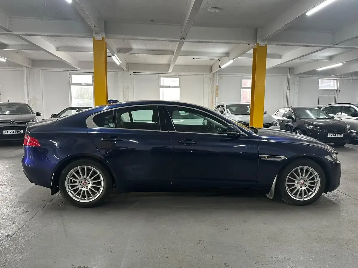 Used Jaguar XE Prestige 2016 Blue Sedan