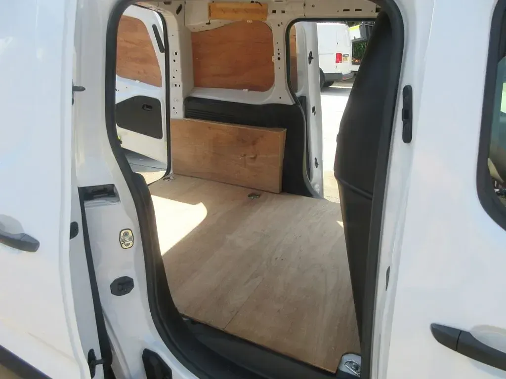 Used Toyota Proace Active 120 HP (88 kW) 2023 White MPV