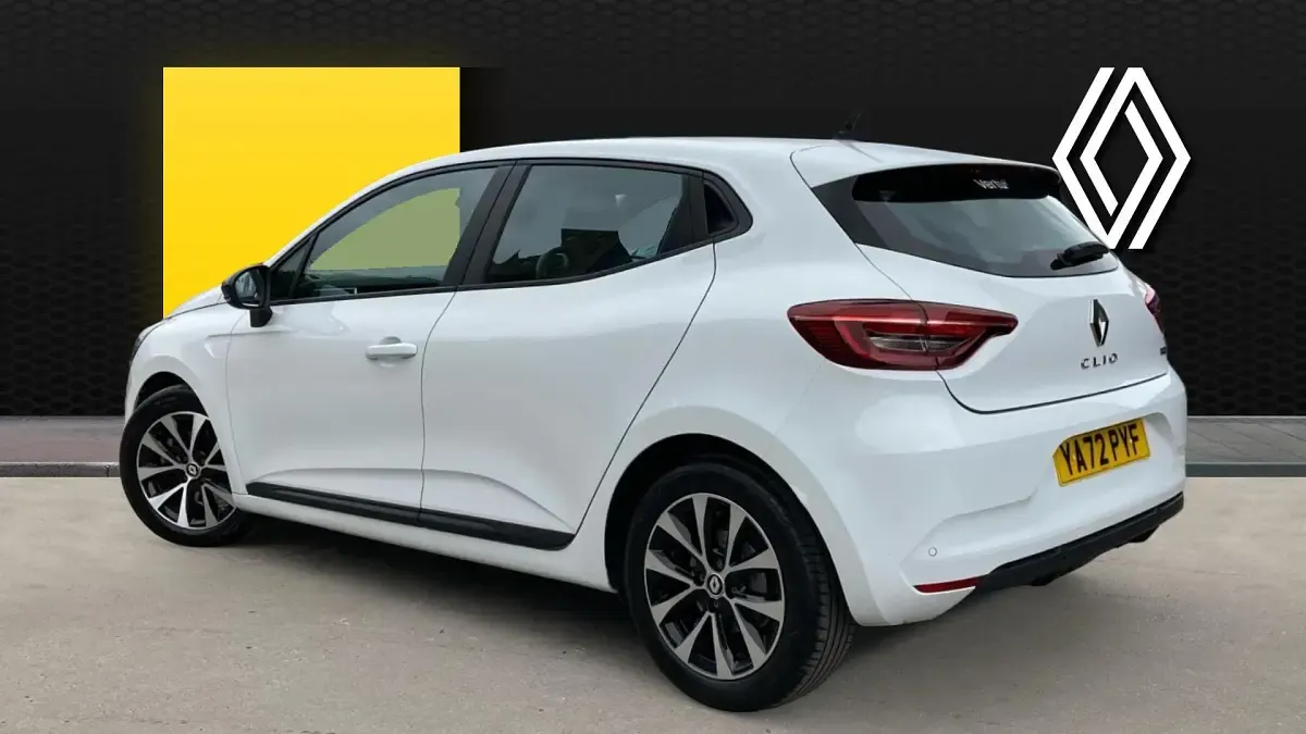 Used Renault Clio Evolution 145 HP (106 kW) 2023 White Hatchback