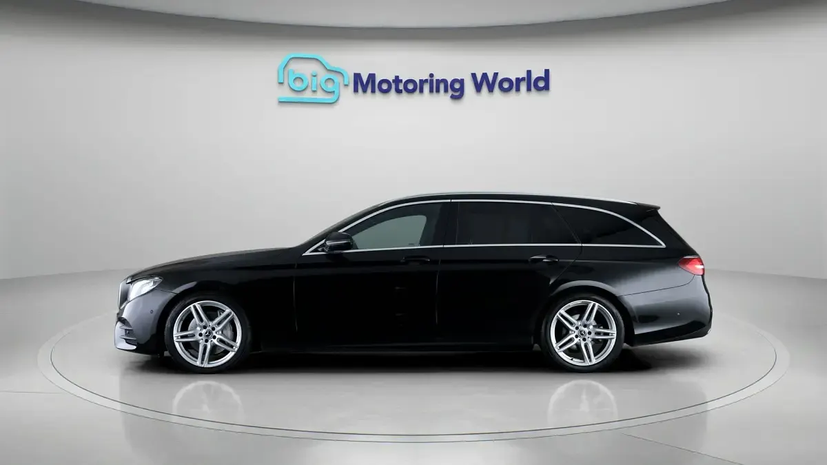 Used Mercedes E220 AMG line 194 HP (142 kW) 2019 Black Estate