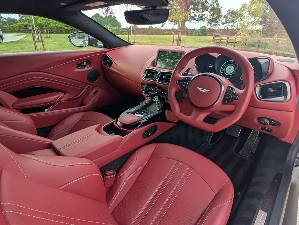 Used Aston Martin V8 Vantage 510 HP (375 kW) 2018 Silver Coupe