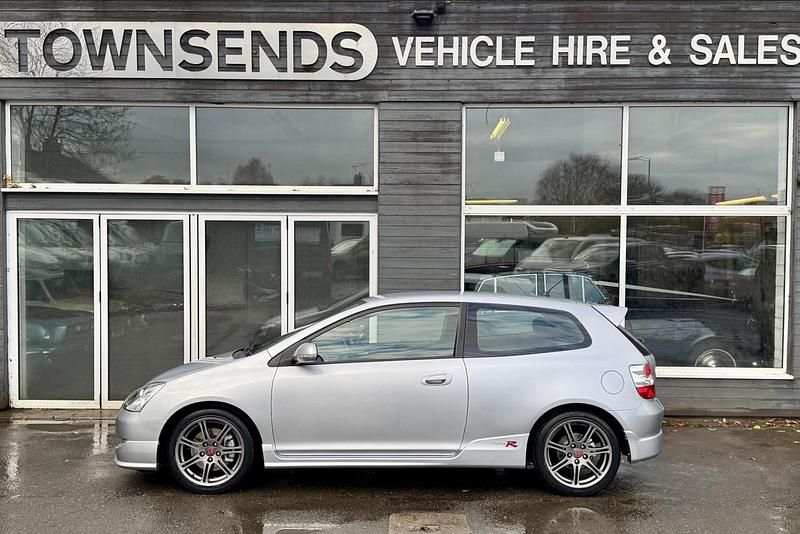 Begagnad Honda Civic Type R 197 HK (144 kW) 2004 Silver Halvkombi