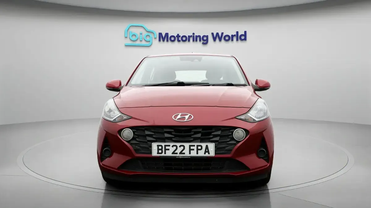 Used Hyundai i10 SE 67 HP (49 kW) 2022 Red Hatchback