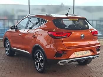 Used MG ZS Excite 106 HP (77 kW) 2022 Orange Hatchback