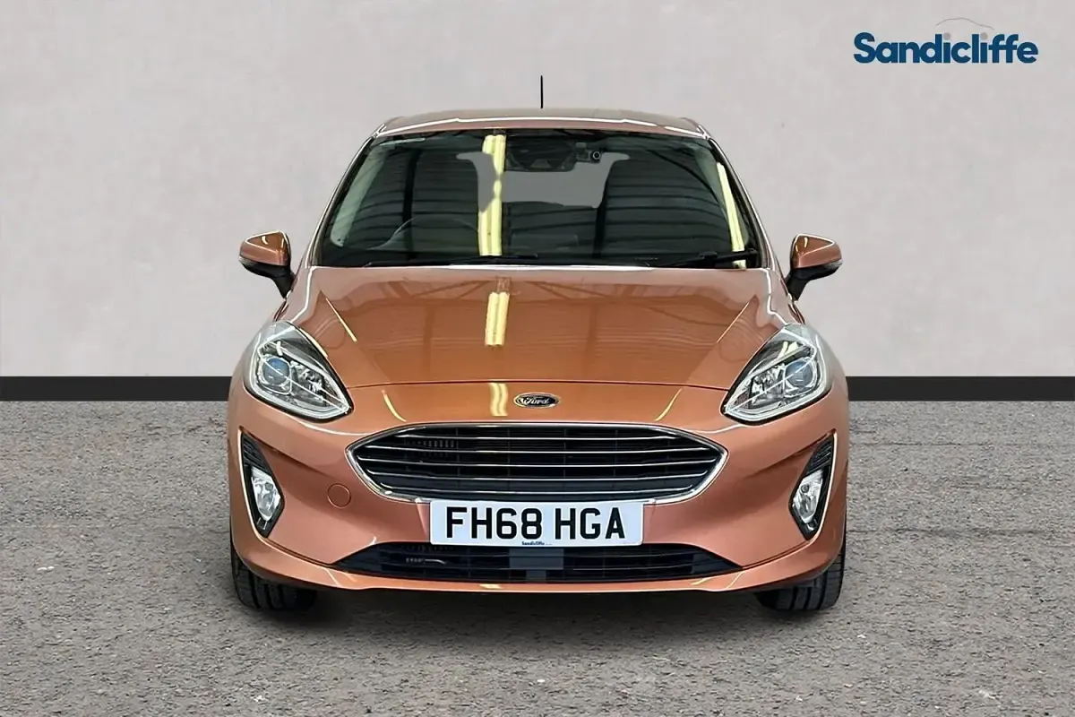 Used Ford Fiesta Titanium 100 HP (73 kW) 2018 Bronze Hatchback