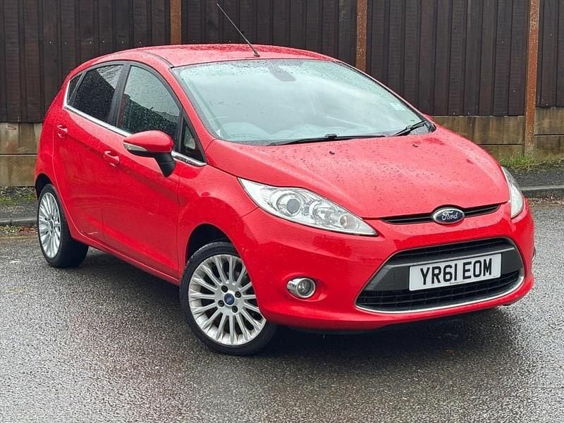 Red Used 2011 Ford Fiesta Titanium Hatchback | £1,995 (Good price) - Image 1/4
