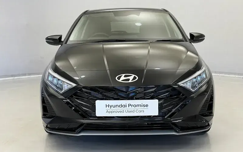 New Hyundai i20 90 HP (66 kW) 2025 Black Hatchback