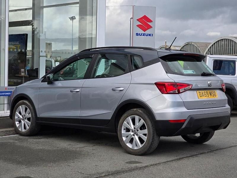 Used Seat Arona SE Technology 115 HP (84 kW) 2019 Silver SUV