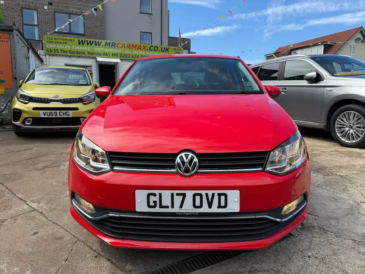 Used VW Polo Edition 90 HP (66 kW) 2017 Red Hatchback