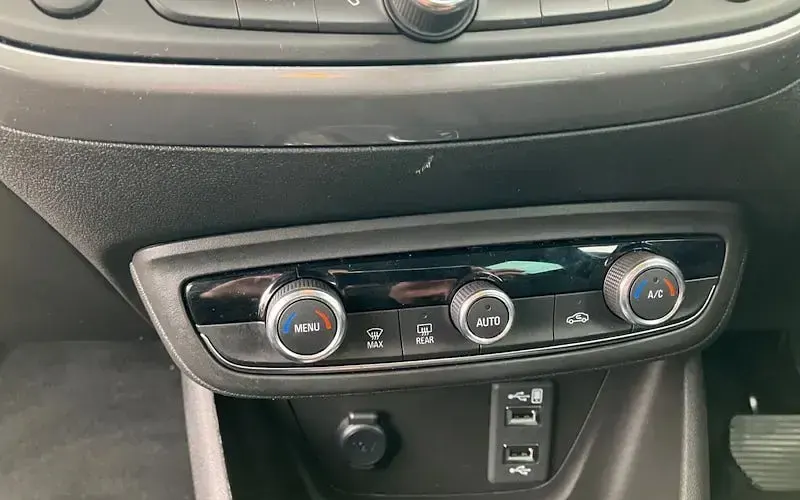 Used Vauxhall Crossland Ultimate 131 HP (96 kW) 2022 Grey SUV