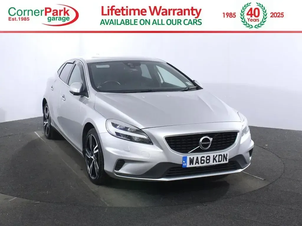 Used Volvo V40 R-Design Pro 152 HP (111 kW) 2018 Hatchback
