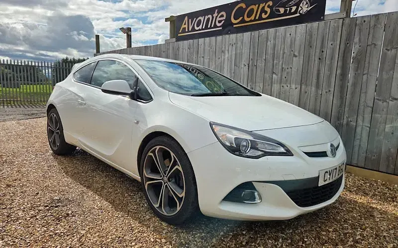 Used Vauxhall Astra GTC Limited 136 HP (100 kW) 2017 Coupe