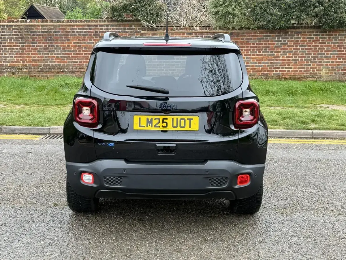 Used Jeep Renegade 237 HP (174 kW) 2025 Black SUV