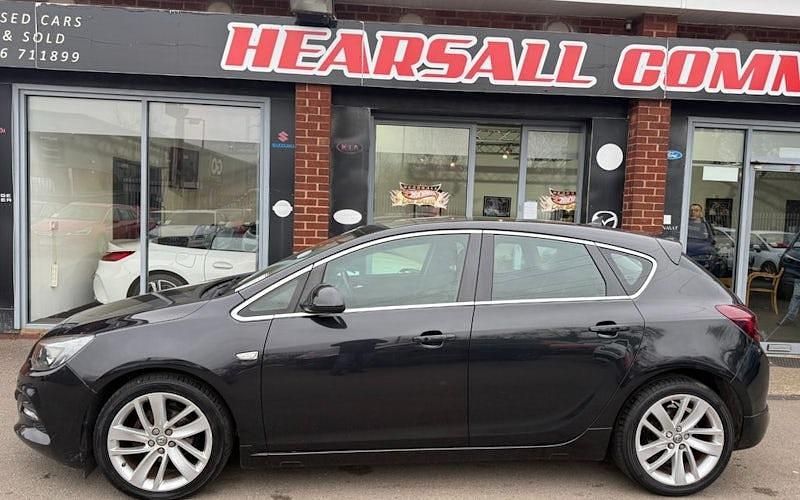 Used Vauxhall Astra 116 HP (85 kW) 2015 Black Hatchback