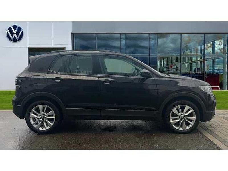 Used VW T-Cross SE 95 HP (69 kW) 2023 Deep black pearl SUV