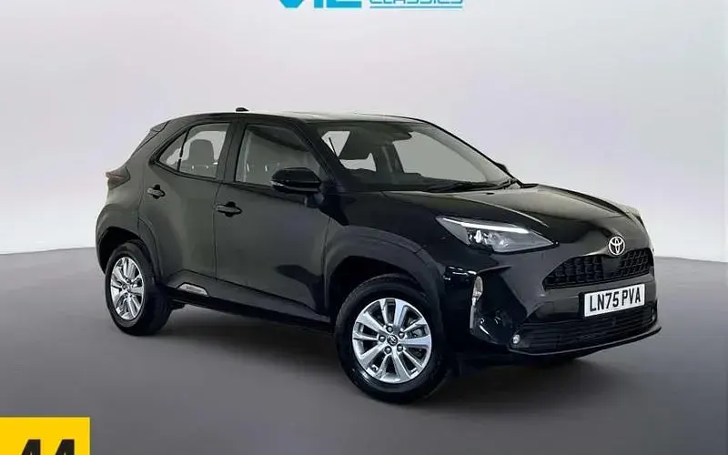 Used Toyota Yaris Cross 116 HP (85 kW) 2025 SUV
