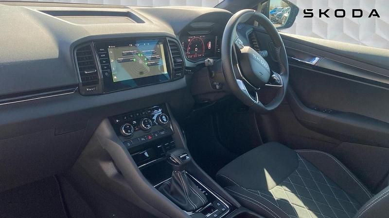 Used Skoda Karoq SportLine 150 HP (110 kW) 2025 Graphite grey metallic SUV