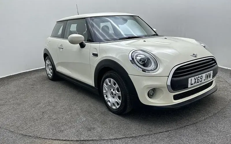 Used Mini ONE Classic 102 HP (75 kW) 2020 Hatchback