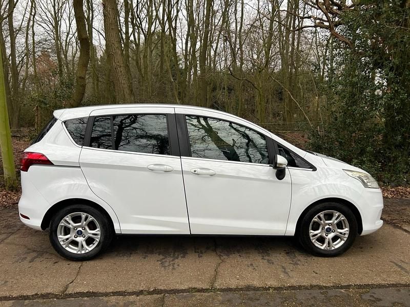 Used Ford B-MAX Zetec 2014 White MPV