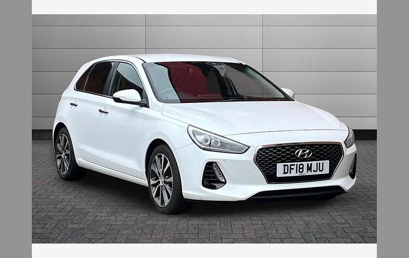 Used Hyundai i30 Premium 138 HP (101 kW) 2018 White Hatchback
