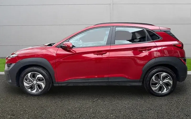 Used Hyundai Kona SE 141 HP (103 kW) 2022 Red SUV