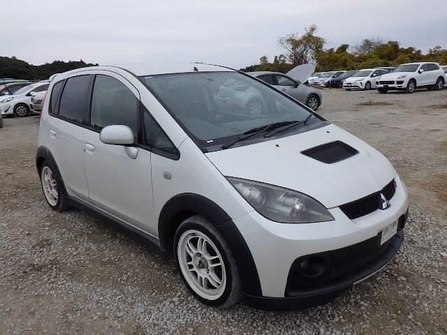 Used Mitsubishi Colt Edition 2006 White Hatchback
