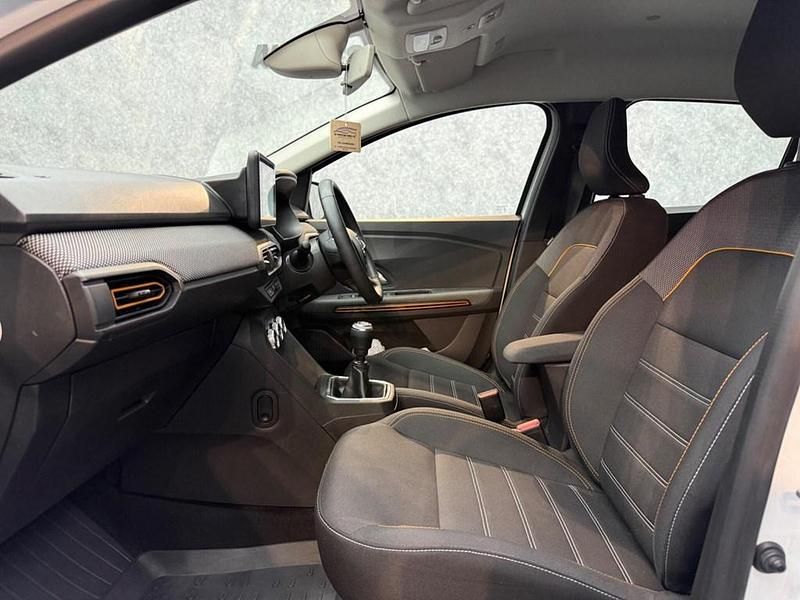 Used Dacia Sandero Prestige 2023 White Hatchback