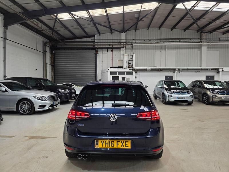 Used VW Golf VII GTE 204 HP (150 kW) 2016 Blue Hatchback
