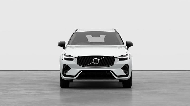 New Volvo XC60 Plus 2026 Crystal white SUV