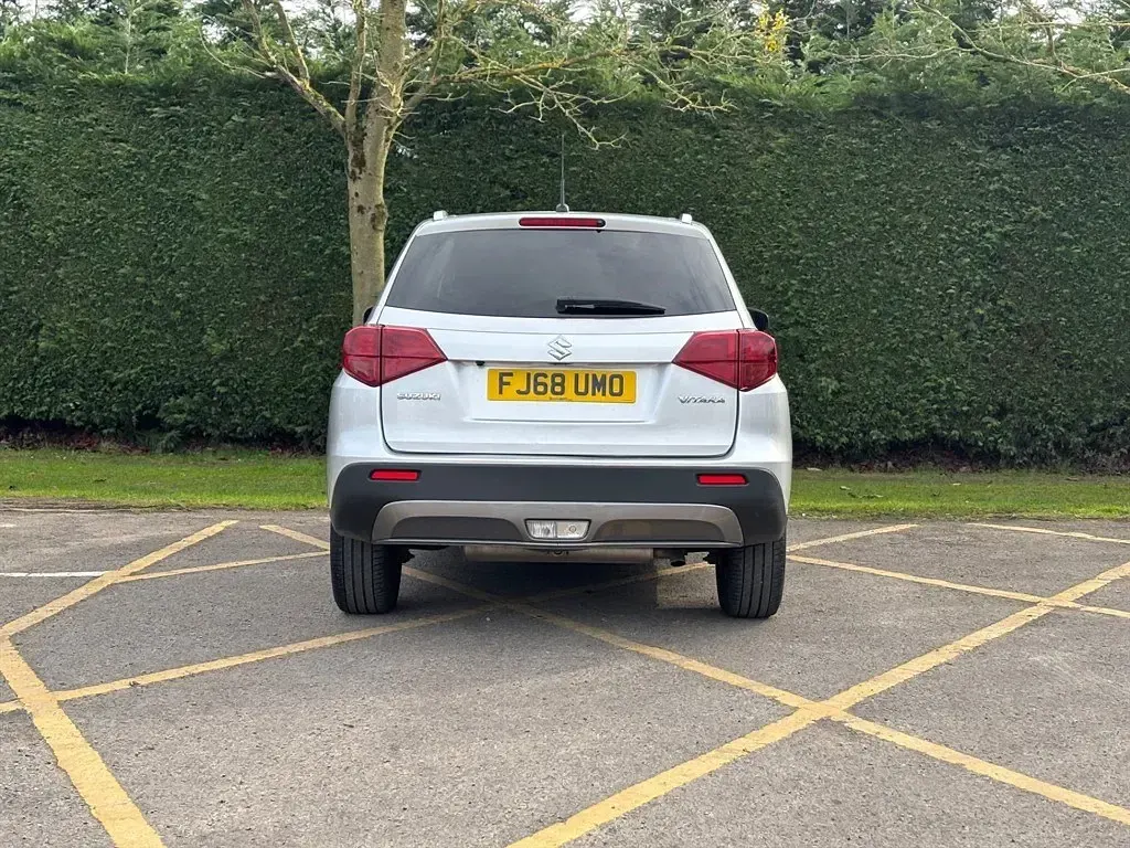 Używany Suzuki Vitara SZ-T 112 KM (82 kW) 2018 Szary SUV