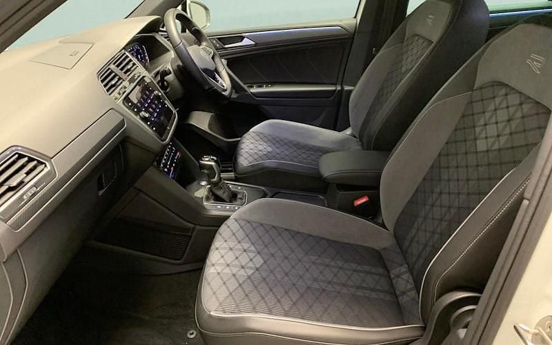 Used VW Tiguan R-line 150 HP (110 kW) 2023 White SUV