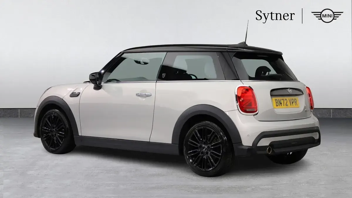 Used Mini Cooper Exclusive 134 HP (98 kW) 2022 Silver Hatchback