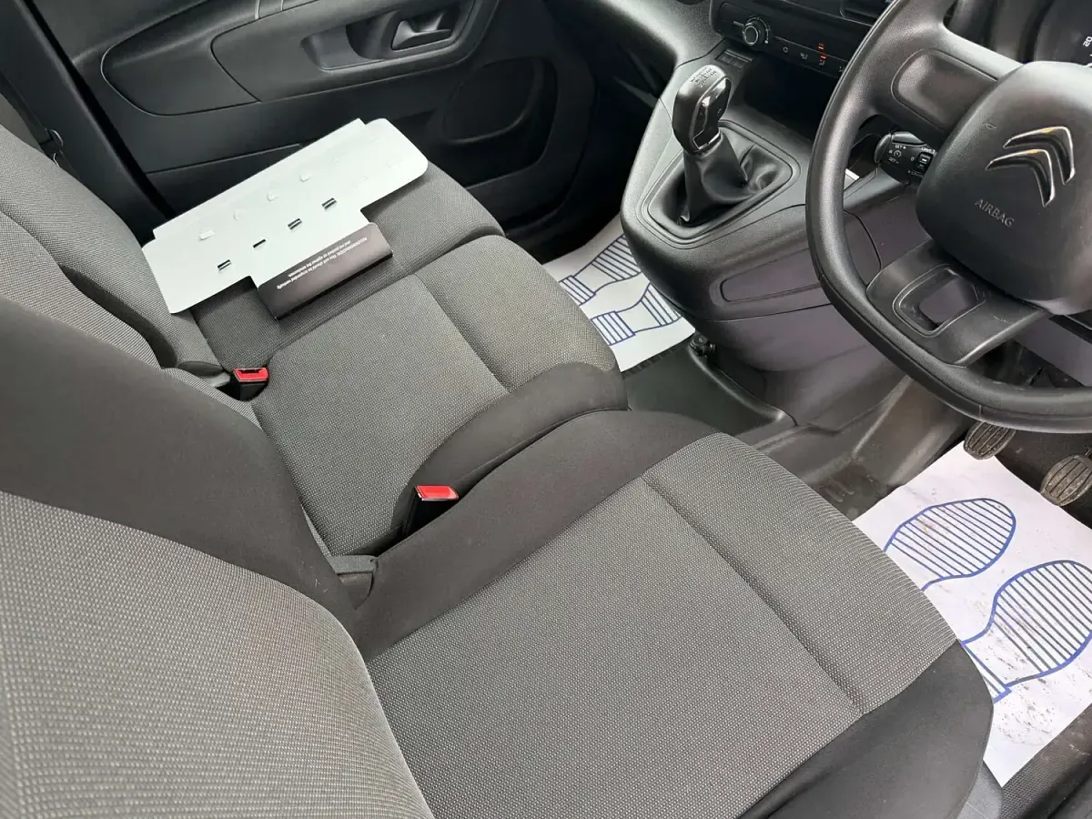 Used Citroën Berlingo Start 75 HP (55 kW) 2020 Blue MPV