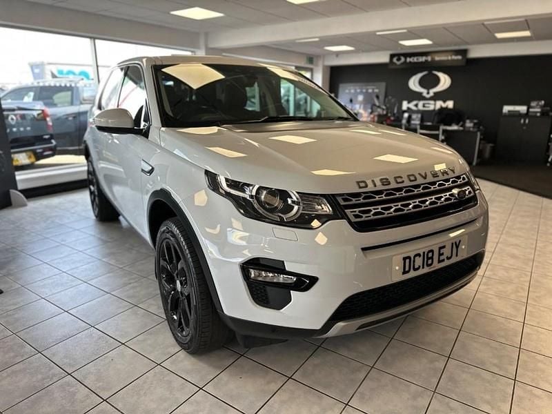 White Used 2018 Land Rover Discovery Sport HSE SUV | £17,490 (A bit pricey) - Image 1/4