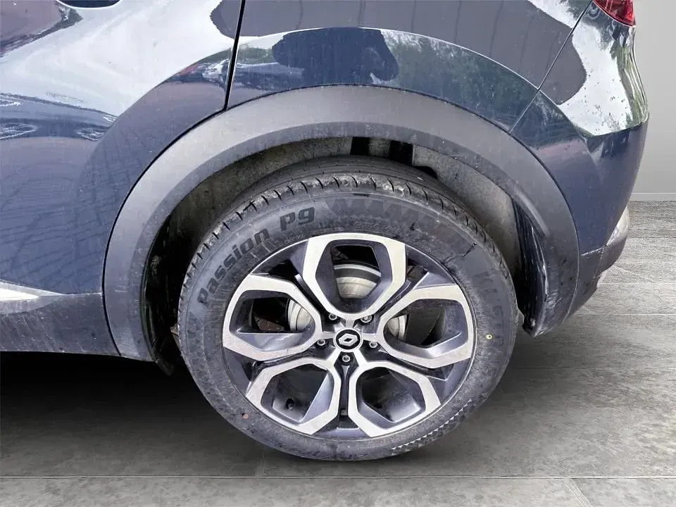 Używany Renault Captur Techno 91 KM (66 kW) 2024 Niebieski SUV