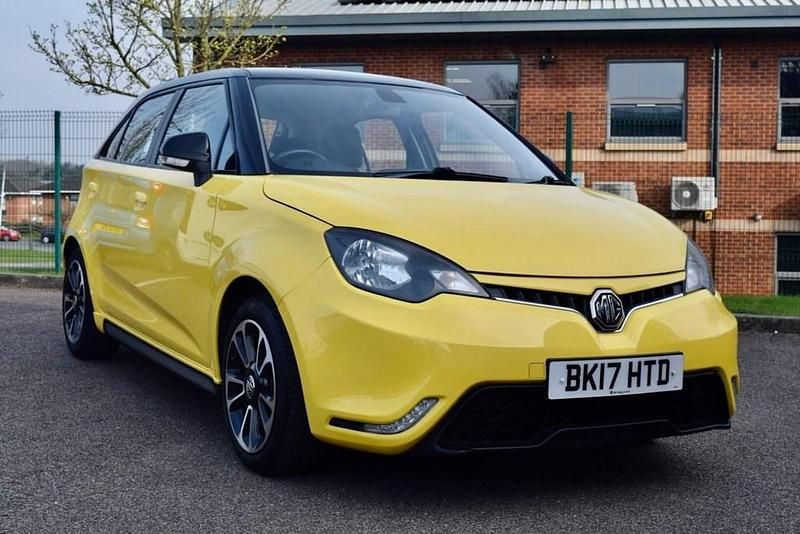 Used MG MG3 106 HP (77 kW) 2017 Yellow Hatchback