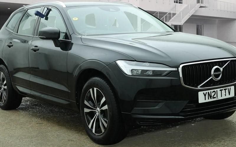 Used Volvo XC60 Momentum 250 HP (183 kW) 2021 Black SUV