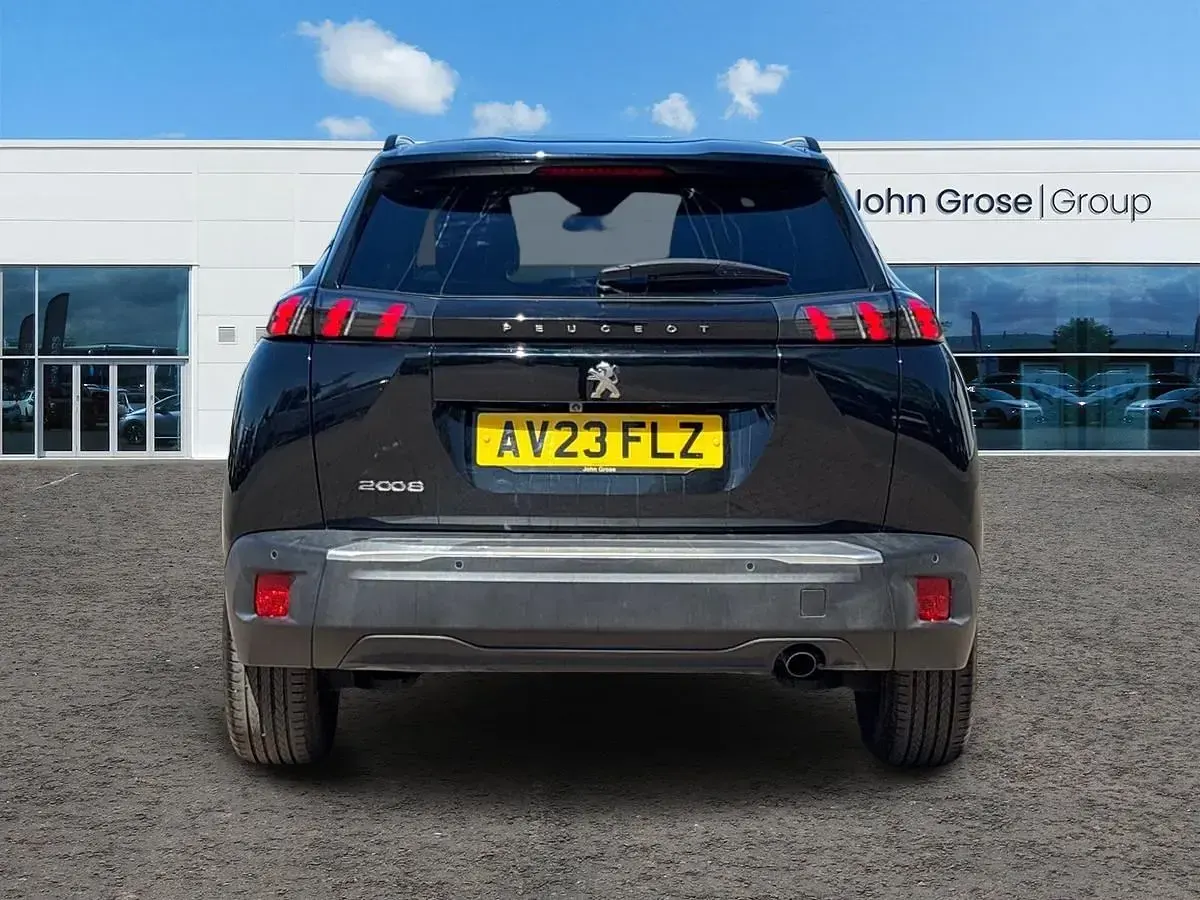 Używany Peugeot 2008 Allure+ 2023 Czarny SUV
