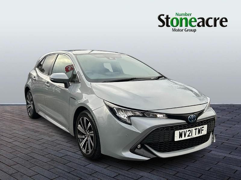 Used Toyota Corolla Design 122 HP (89 kW) 2021 Grey Hatchback