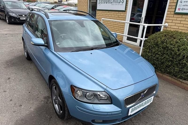 Blue Used 2005 Volvo V50 SE Estate | £3,695 (Expensive) - Image 1/1