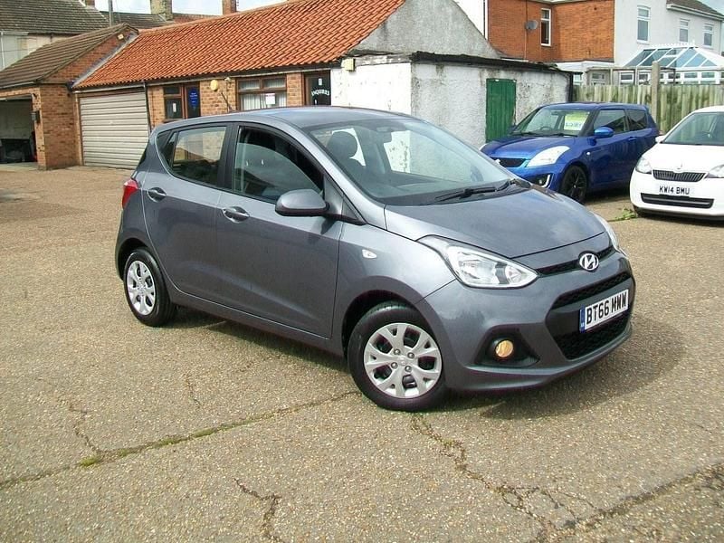 Grey Used 2016 Hyundai i10 SE Hatchback | £9,495 (Fair price) - Image 1/4