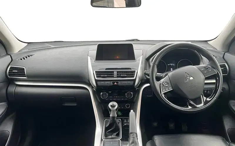 Used Mitsubishi Eclipse 163 HP (119 kW) 2018 White Hatchback