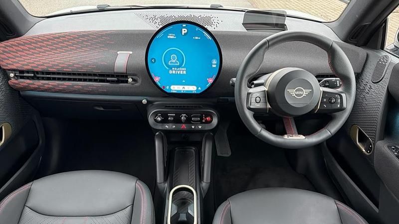 Used Mini Cooper SE Hatch 158 kW (215 HP) 2024 White Hatchback