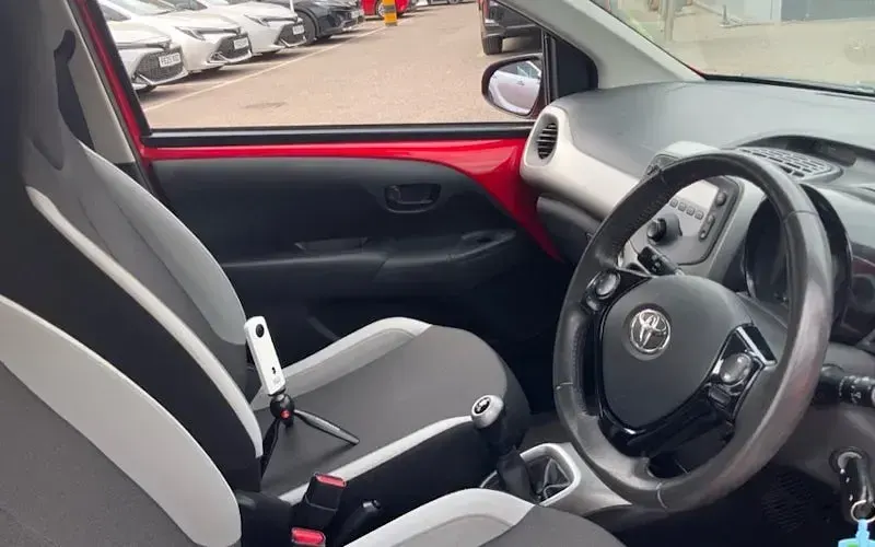 Used Toyota Aygo X-play 69 HP (50 kW) 2015 Red Hatchback