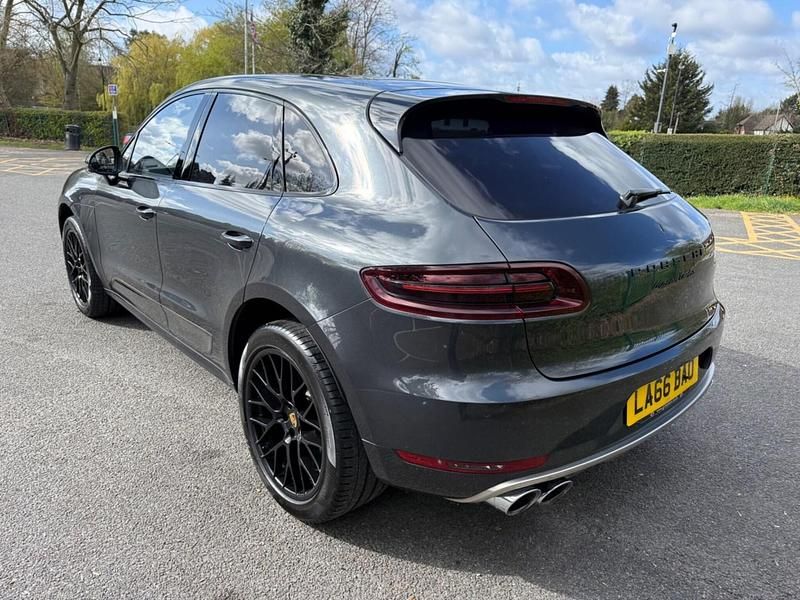 Used Porsche Macan Turbo 400 HP (294 kW) 2017 Grey SUV