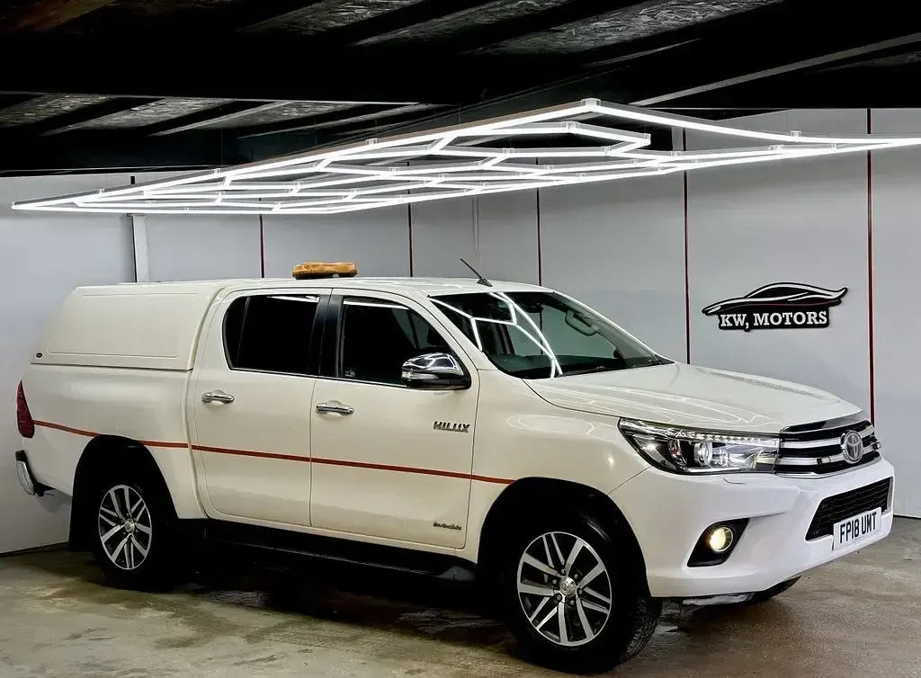 Käytetty Toyota HiLux 150 HP (110 kW) 2018 Valkoinen Nouto